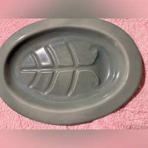 Elegant Green Leaf-Shaped Ceramic Platter